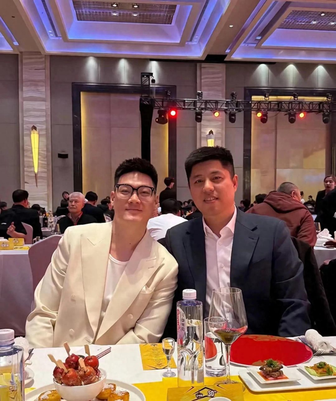 包含山西队士气高昂，一举获得胜利的词条