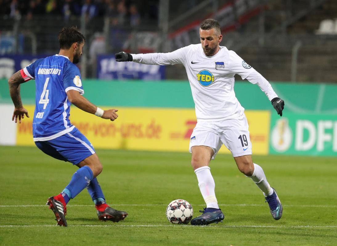 包含柏林赫塔主场战平门兴，稳定排名中上游的词条