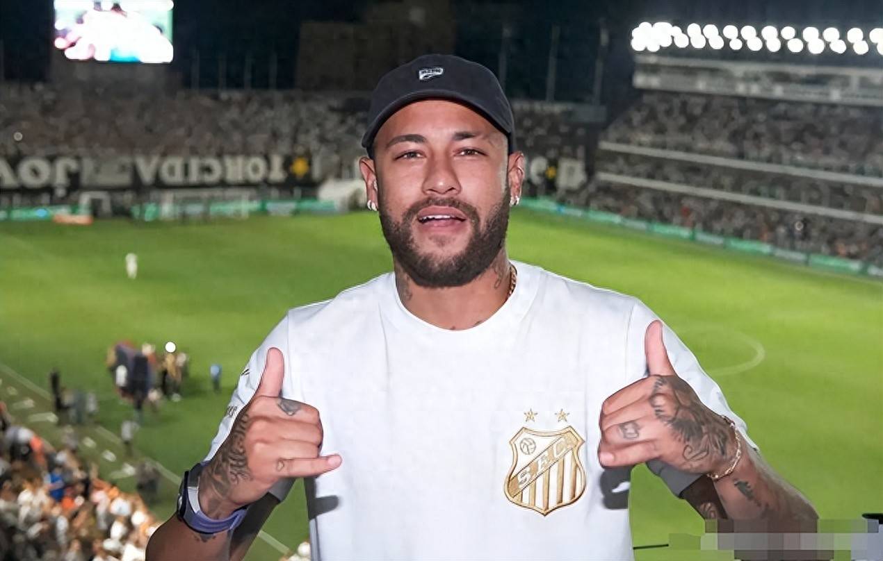 包含莱比锡替补上场改变战局，内马尔防线瞬间崩溃！的词条